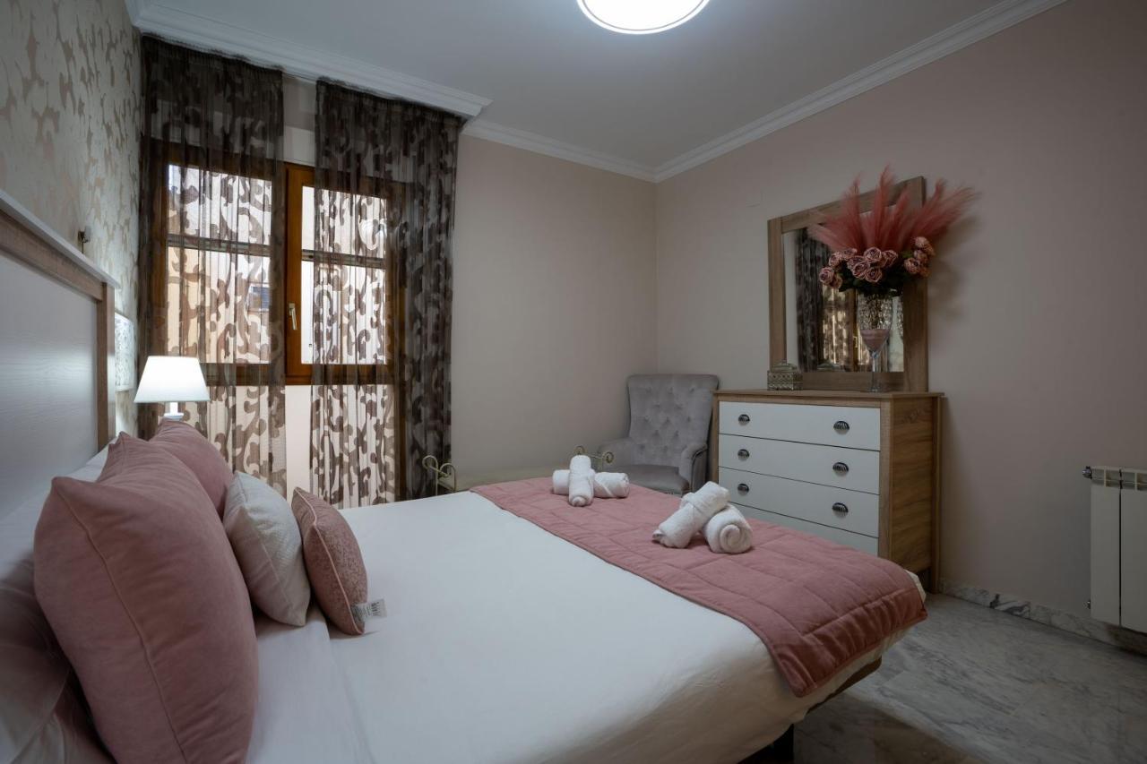 Reina Aixa- Apartamento Centro Granada Esterno foto
